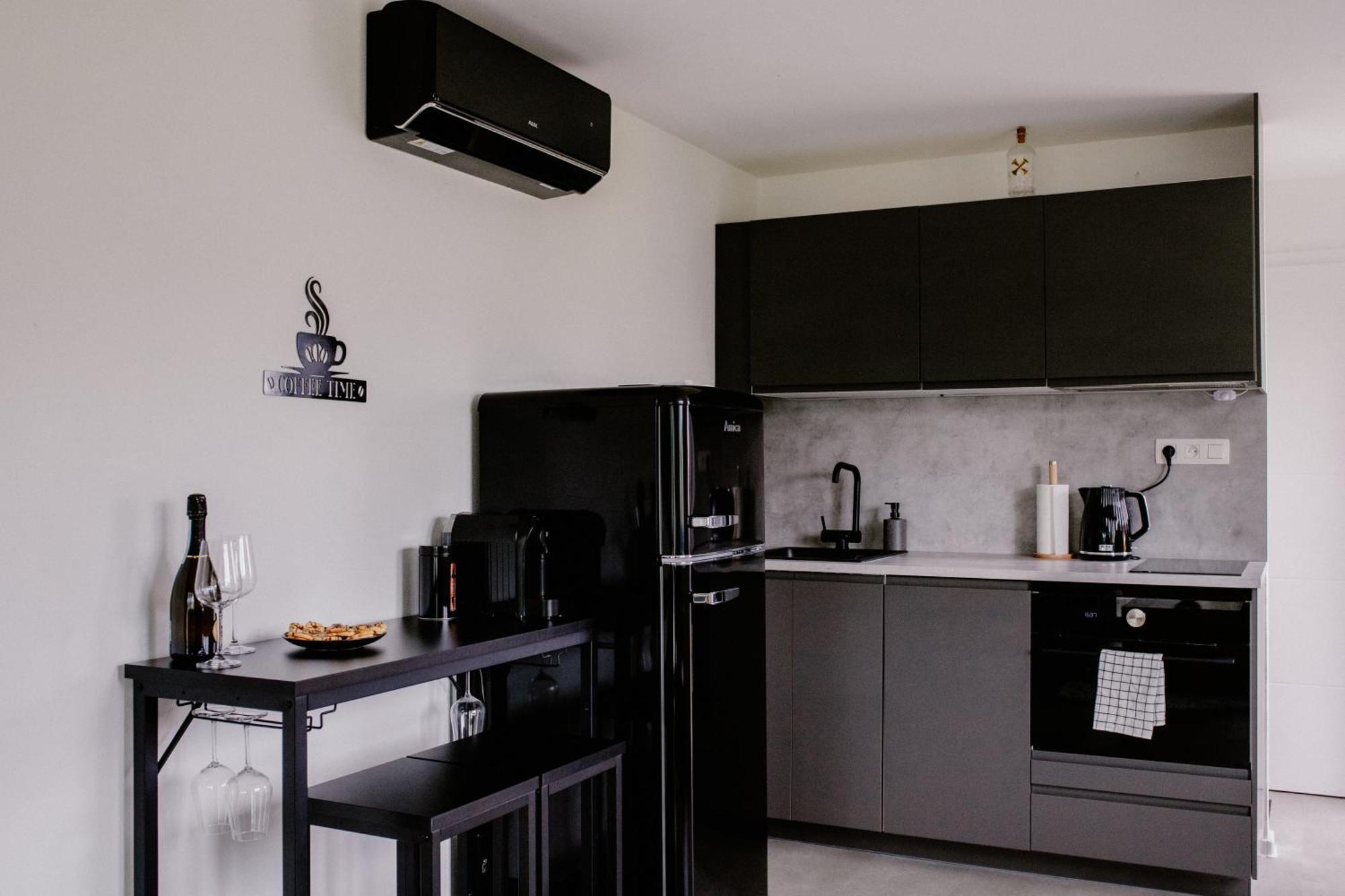 Apartment Fratello Šoporňa Esterno foto